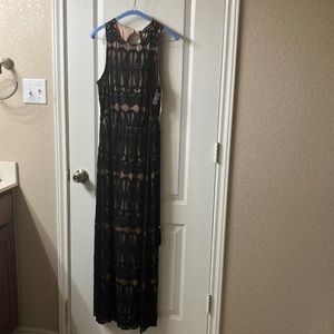 Fits your every curve! Stunning lace dress for an evening out! -Jessica Howard